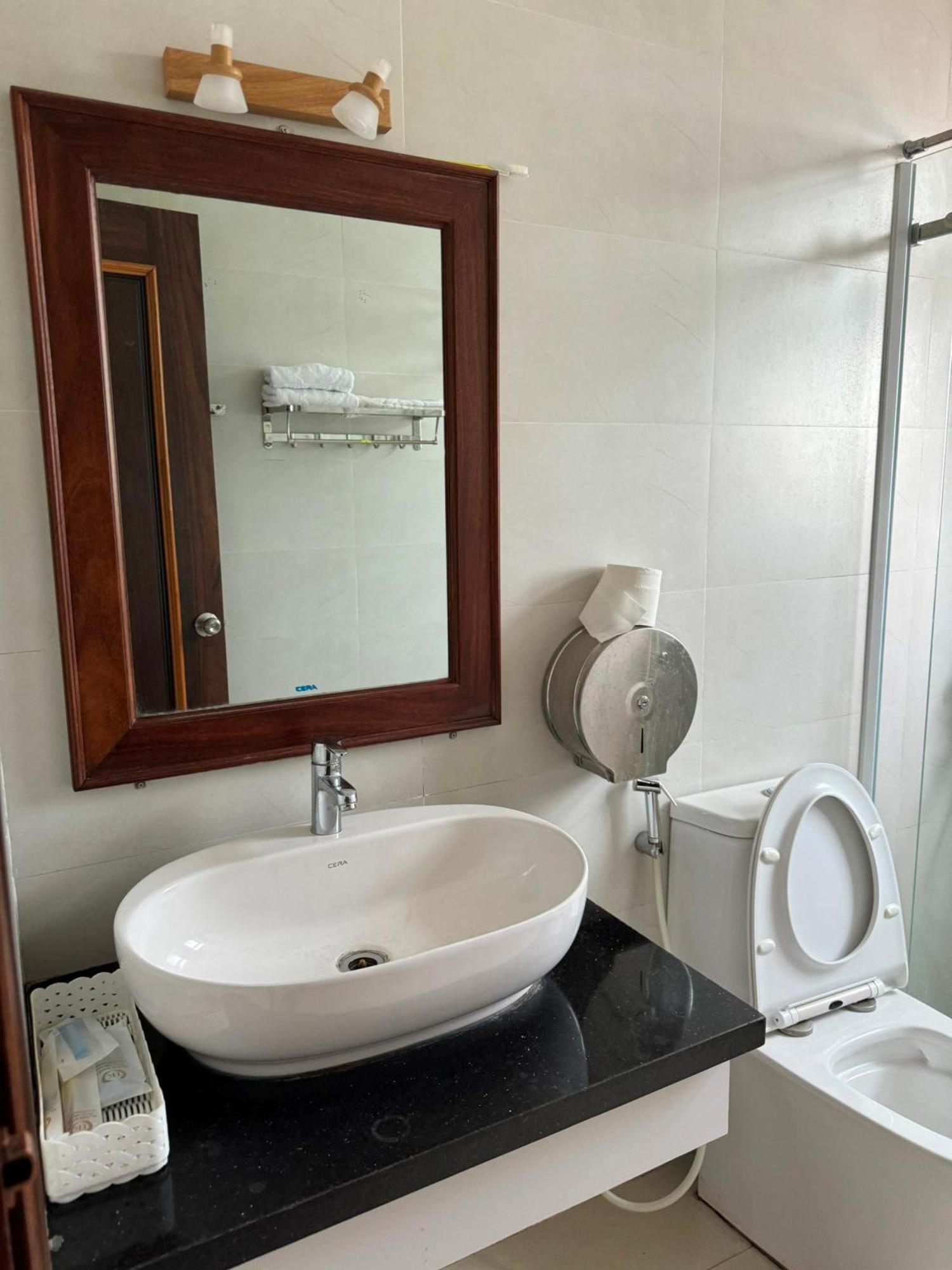 Hoang Khiem Hotel Pleiku Exterior photo
